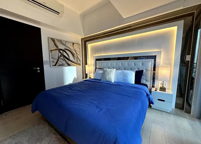 2br Urban Modernity + Washer Near Uptown Mall *