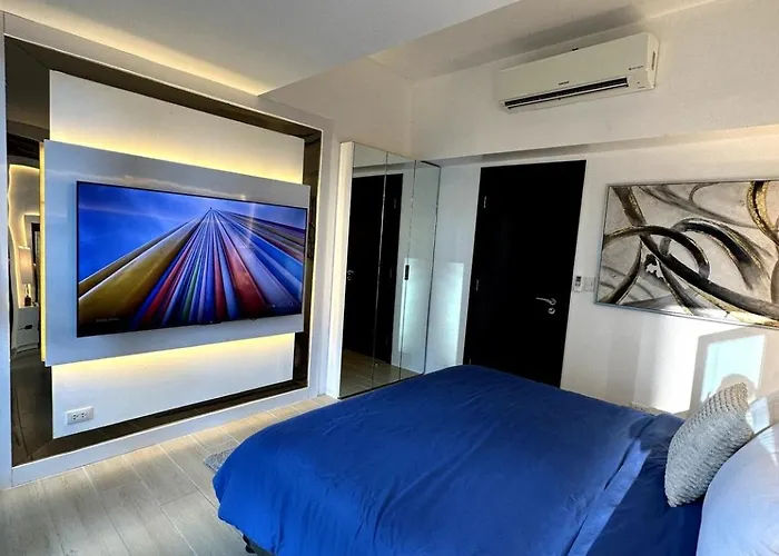 2br Urban Modernity + Washer Near Uptown Mall * Manille