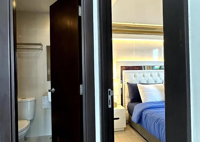 2br Urban Modernity + Washer Near Uptown Mall
