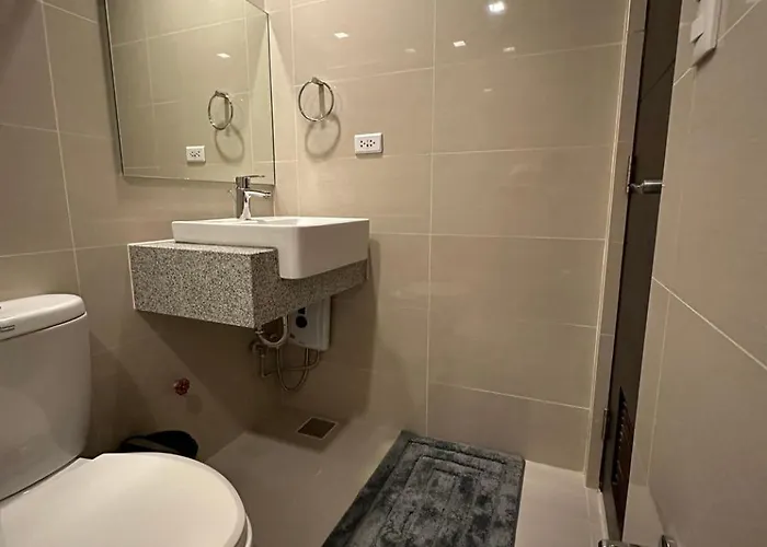 2br Urban Modernity + Washer Near Uptown Mall Appartement
