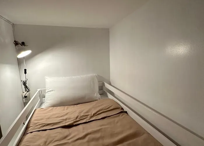 2br Urban Modernity + Washer Near Uptown Mall Manille