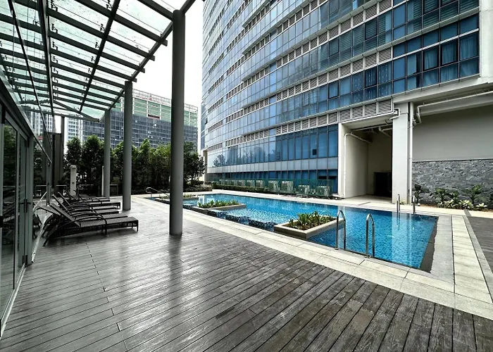 2br Urban Modernity + Washer Near Uptown Mall * Manille